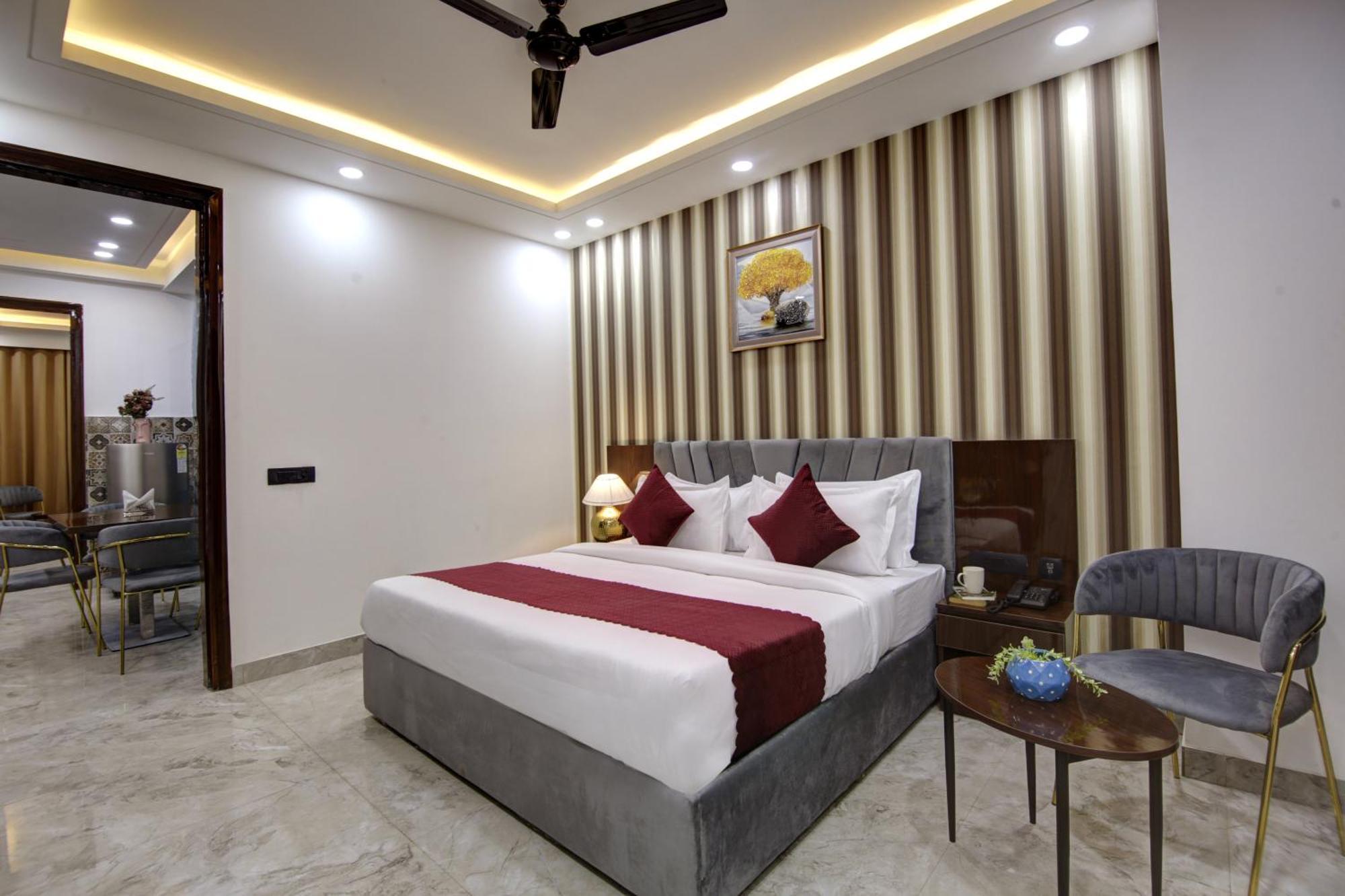 Limewood Stay - Millennium Huda City Center Gurgaon Bagian luar foto