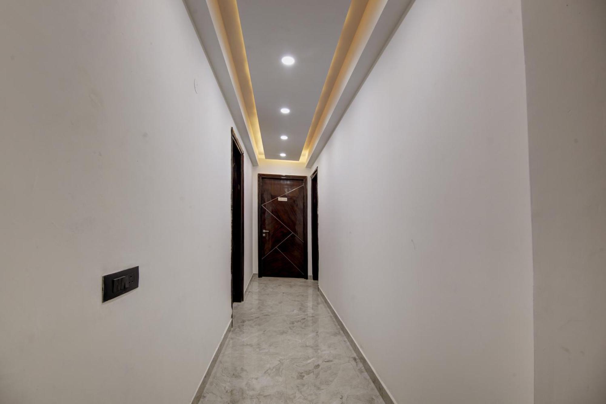 Limewood Stay - Millennium Huda City Center Gurgaon Bagian luar foto