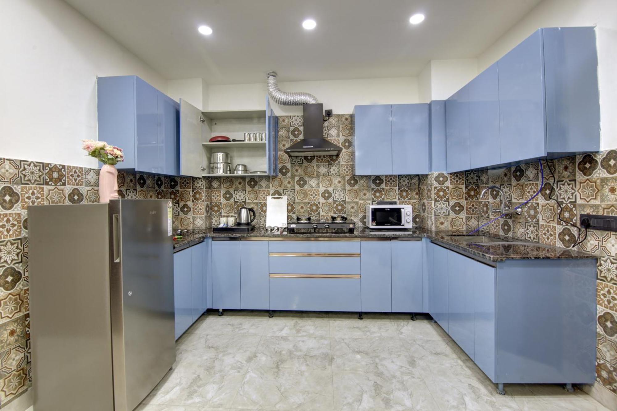 Limewood Stay - Millennium Huda City Center Gurgaon Bagian luar foto